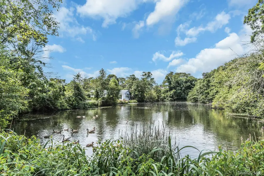 8 Baymens Court, Sayville, NY 11782 - #2