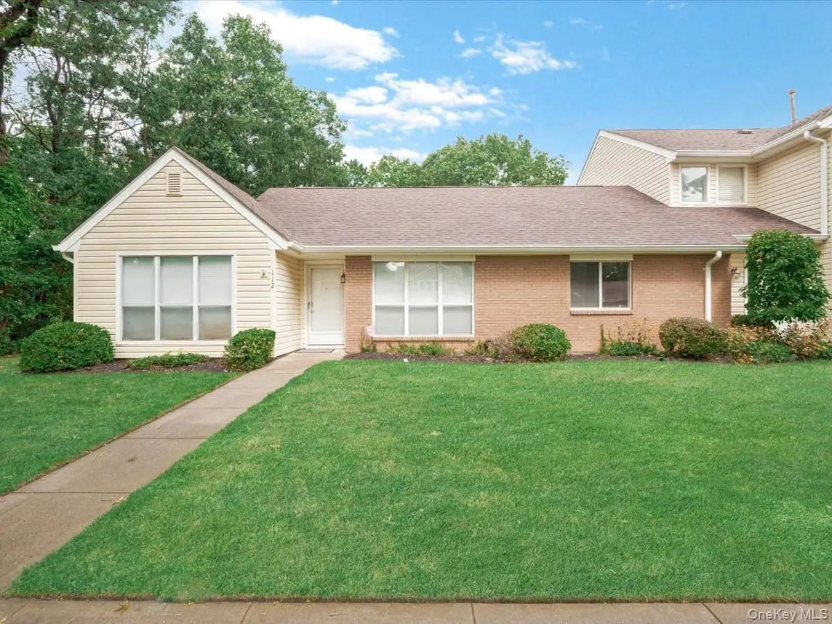 112 Dari Drive, Holbrook, NY 11741 - #1