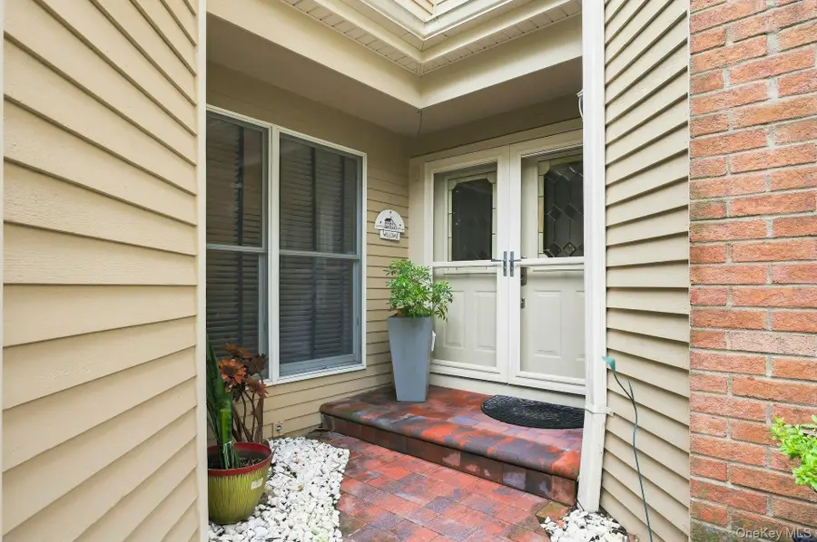23 Willow Ridge Drive, Smithtown, NY 11787 - #3