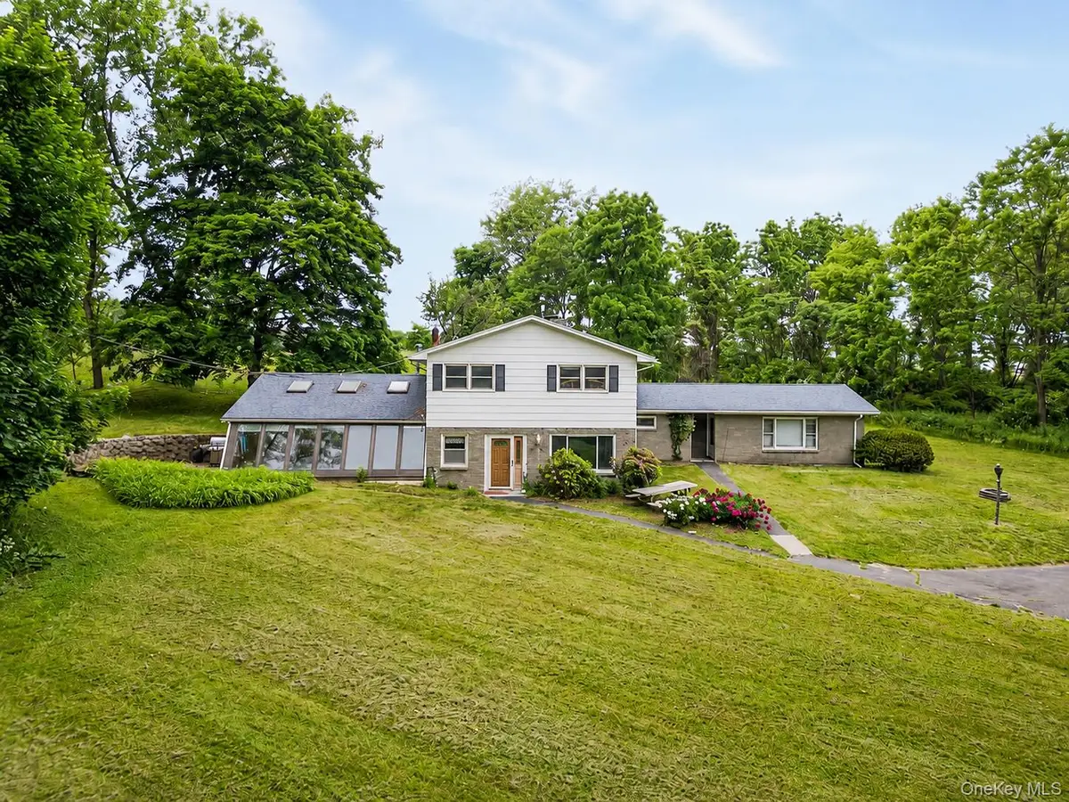 21 Courts Lane, Hudson, NY 12534 - #1