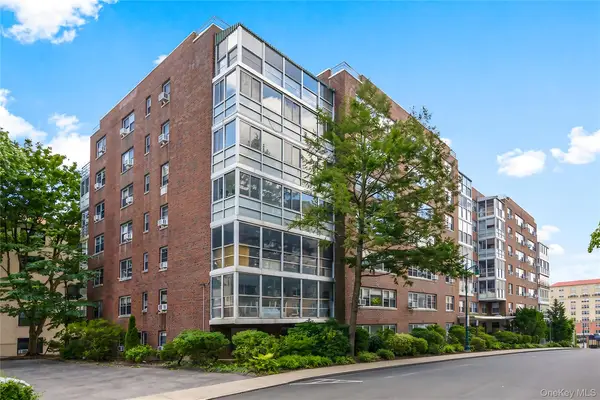 2 Washington Square #3E, Larchmont, NY 10538