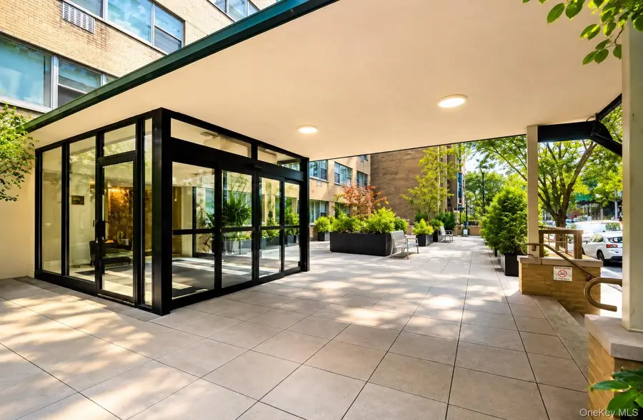 333 E 46th Street #10E, Manhattan, NY 10017 - #3