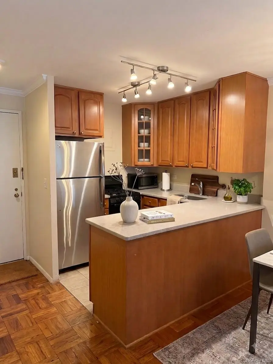 301 E 75th Street #5J, Manhattan, NY 10021 - #2