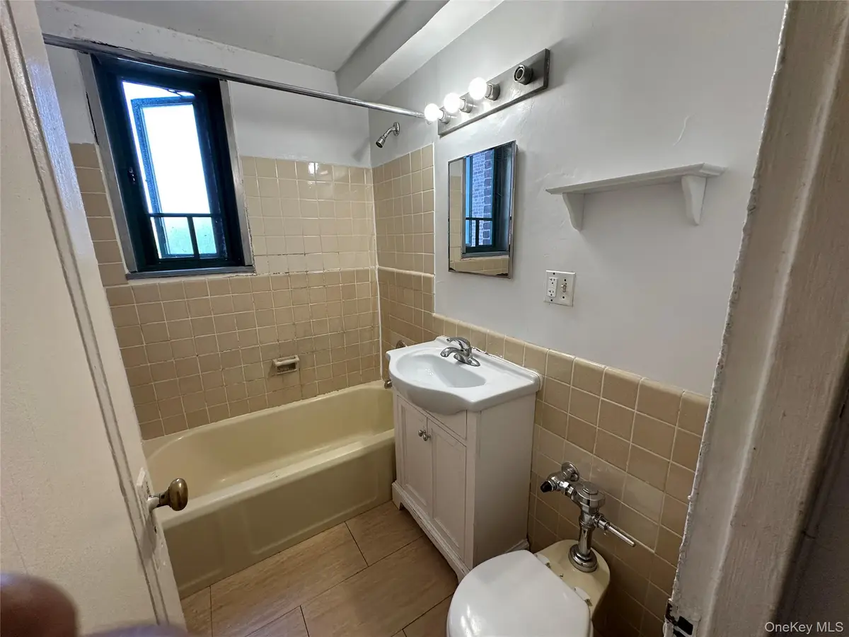 1579 Metropolitan Avenue #6H, Bronx, NY 10462 - #1