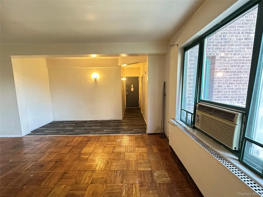 1579 Metropolitan Avenue #6H, Bronx, NY 10462 - #2