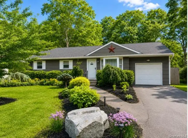 32 Robinson Avenue, Medford, NY 11763 - #2