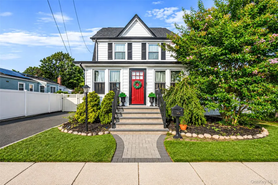 750 Howard Avenue, Copiague, NY 11726 - #2
