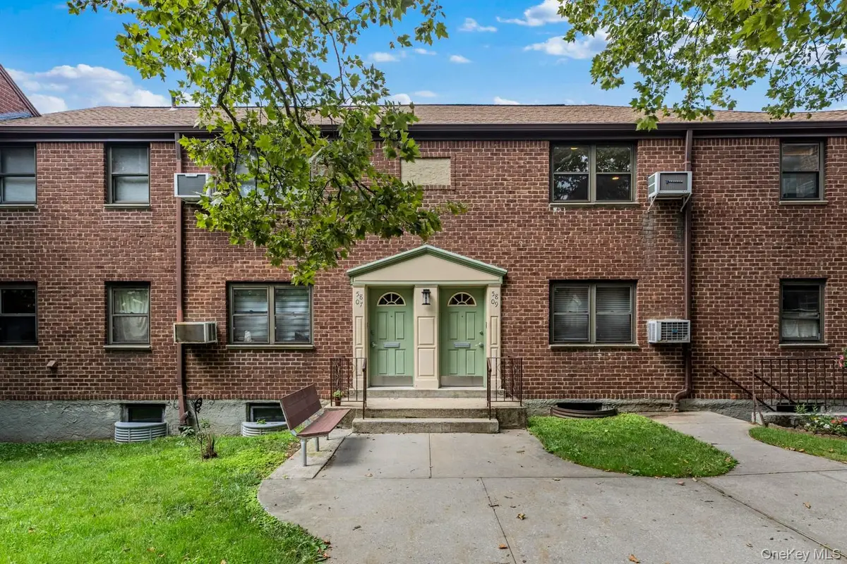 58 09 246th Crescent #upper unit, Douglaston, NY 11362 - #1