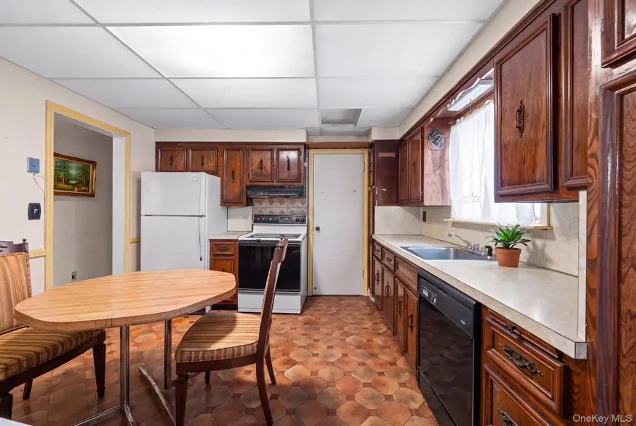 118-18 235th Street, Cambria Heights, NY 11411 - #3