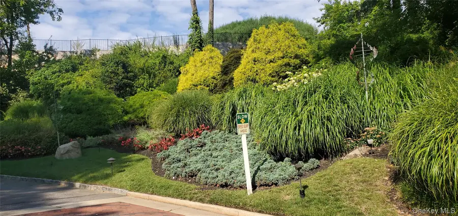 192 Heron Lane, Manhasset, NY 11030 - #3