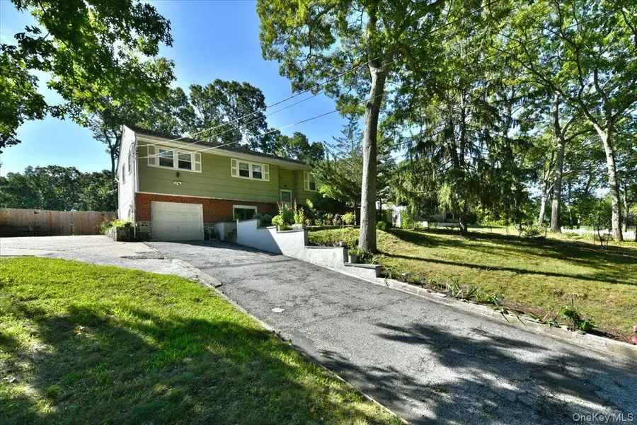16 Edgar Drive, Smithtown, NY 11787 - #2