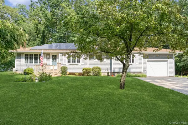 31 Cedar Branch Street, Middle Island, NY 11953