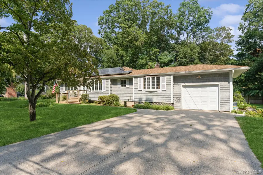 31 Cedar Branch Street, Middle Island, NY 11953 - #2