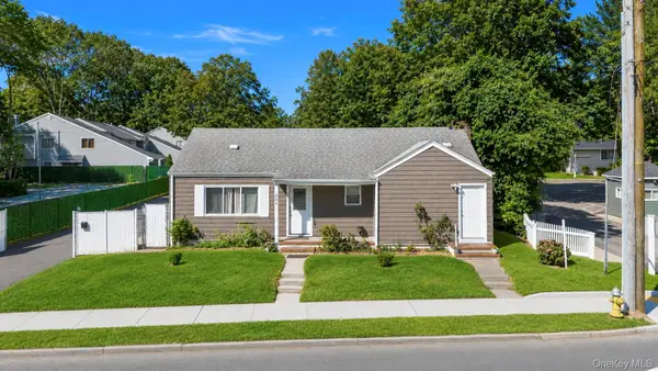 666 Rosevale Avenue, Lake Ronkonkoma, NY 11779