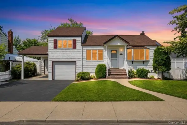 125 S 5th Street, Bethpage, NY 11714