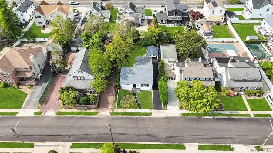 20 Howard Street, Hicksville, NY 11801 - #3
