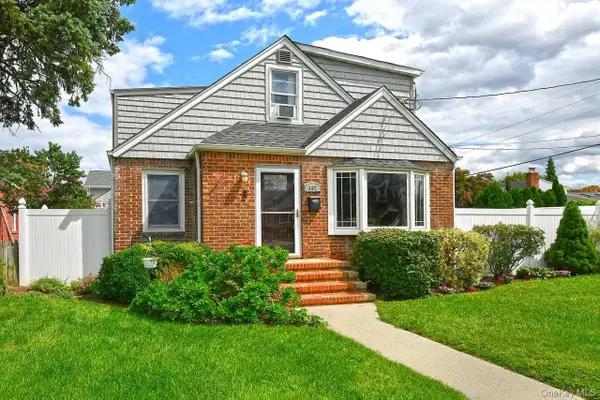 102 Roxbury Road, Franklin Square, NY 11010