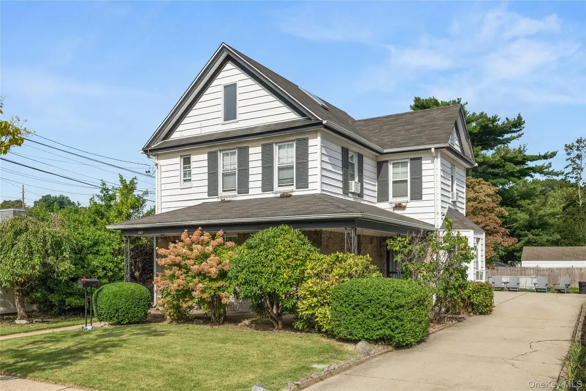1967 Oakland Avenue, Wantagh, NY 11793 - #1