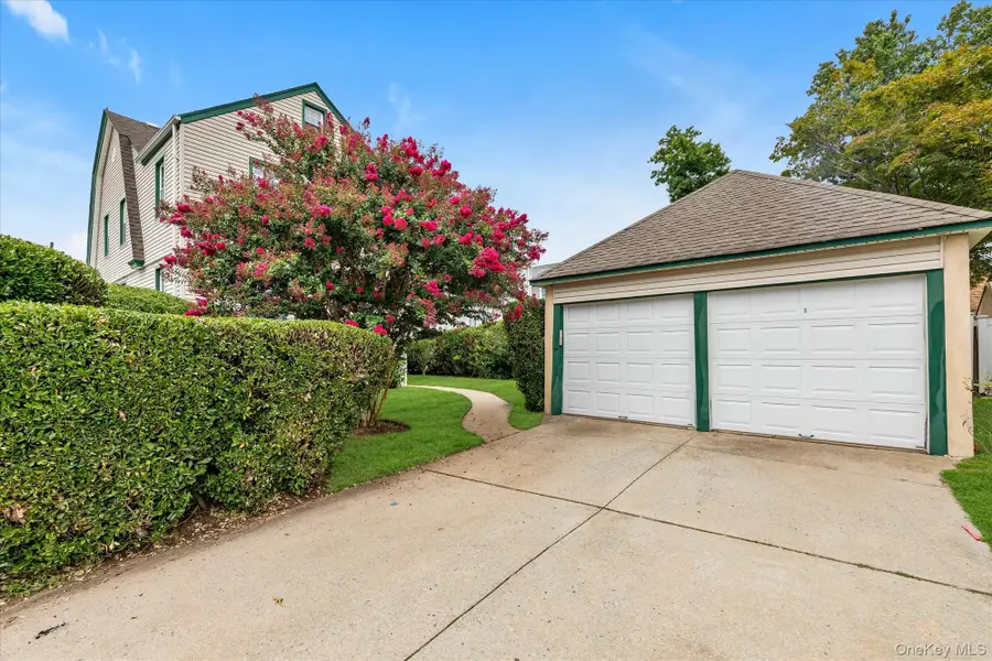 141 Elmwood Street, Valley Stream, NY 11581 - #3
