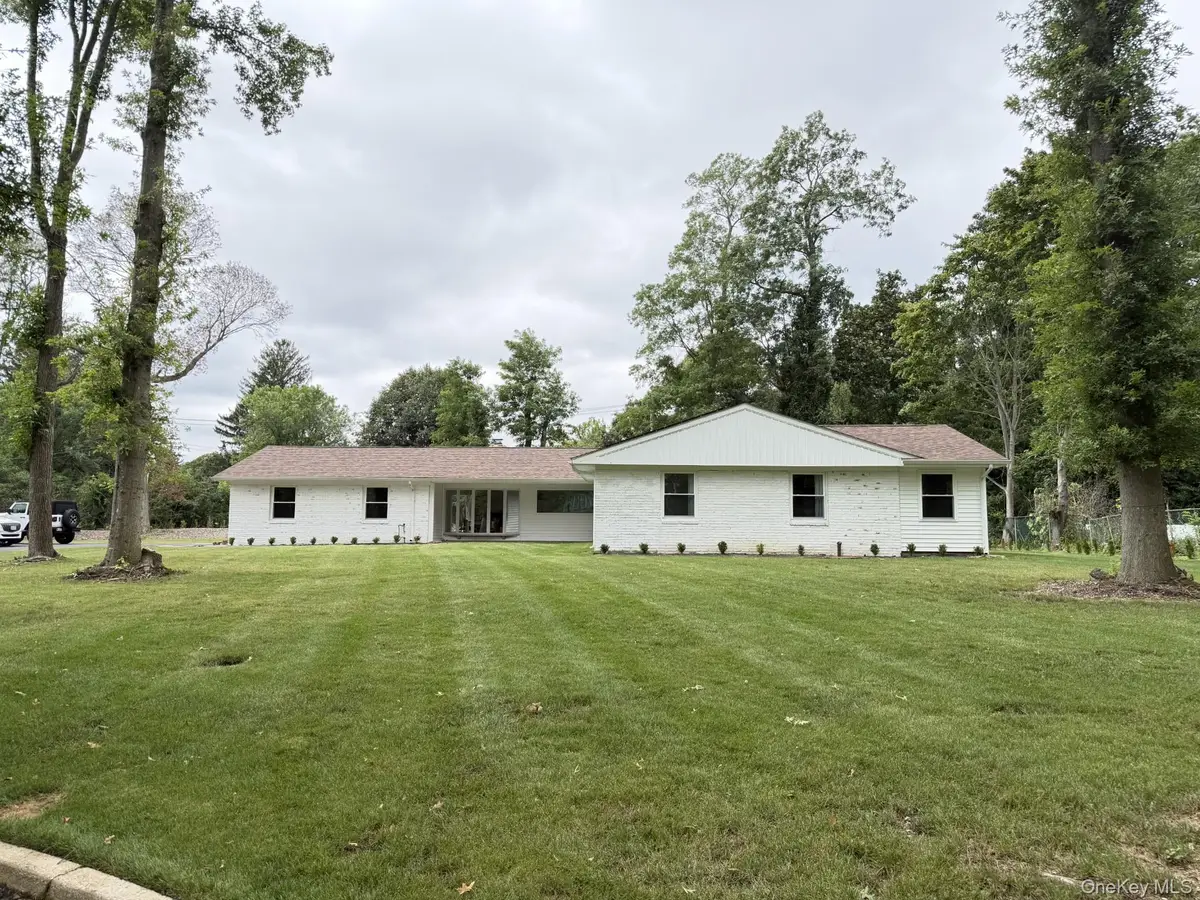 9 Empire Court, Dix Hills, NY 11746 - #1