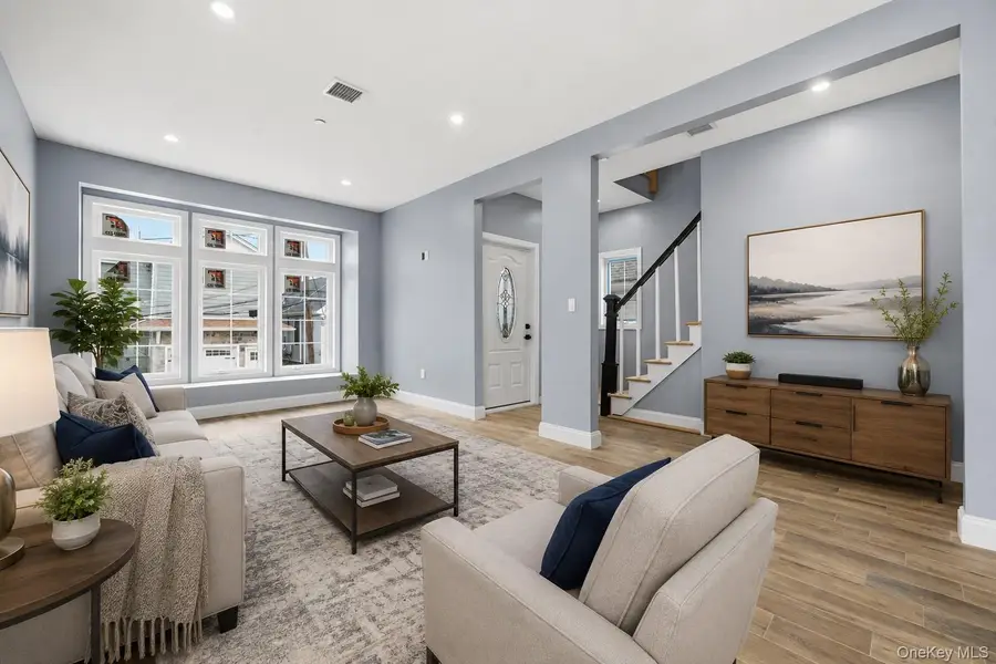 9 James Street S, East Rockaway, NY 11518 - #3