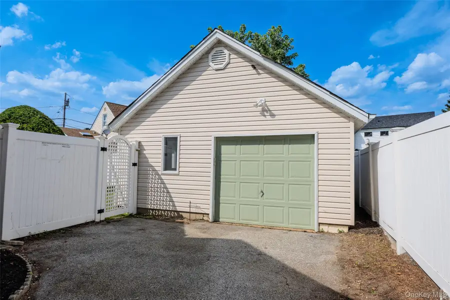31 Cherry Avenue, Bethpage, NY 11714 - #3