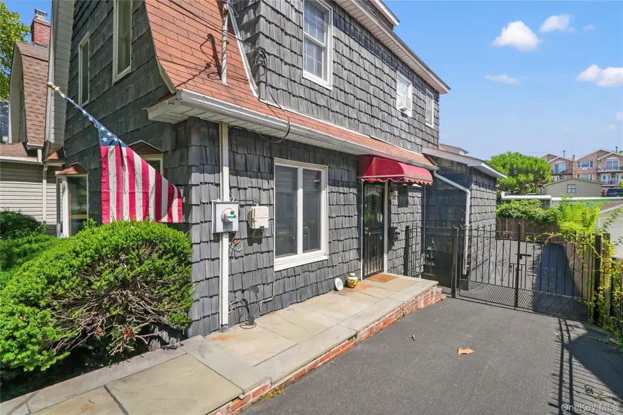 816 Throggs Neck Expressway, Bronx, NY 10465 - #2