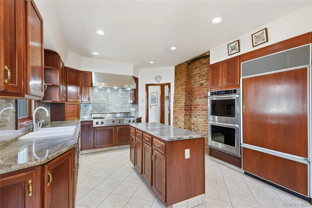 5 Woodland Place, White Plains, NY 10606 - #1