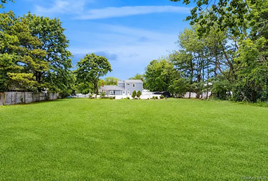 25 Charter Avenue, Dix Hills, NY 11746 - #2