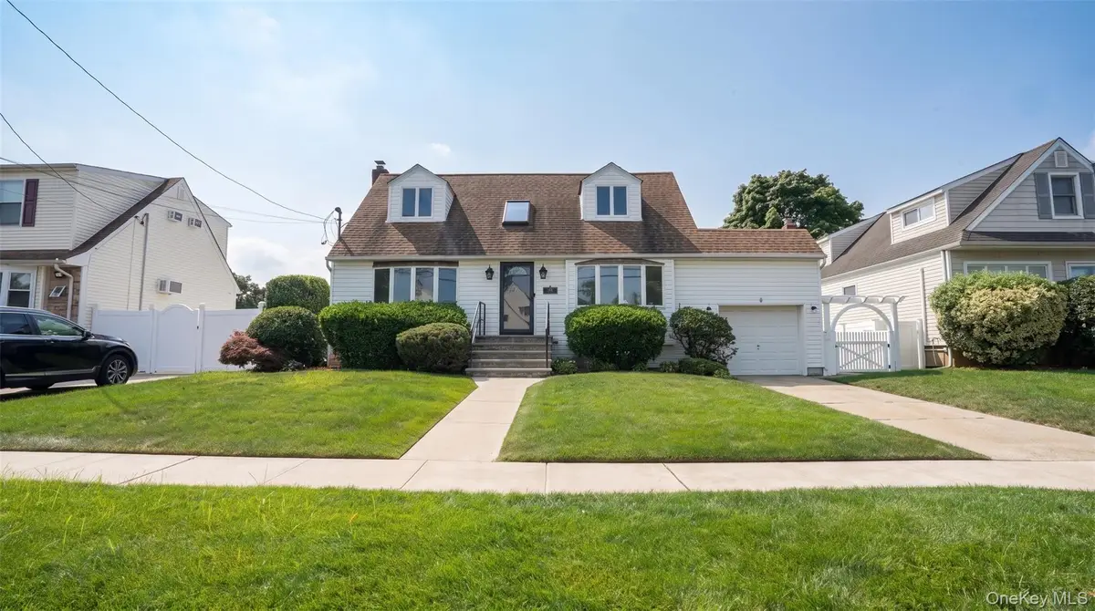 265 Weidner Avenue, Oceanside, NY 11572 - #1