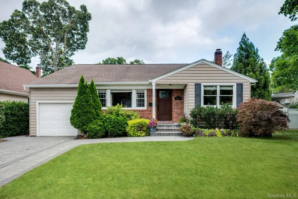 1415 Gaston Street, Wantagh, NY 11793 - #1