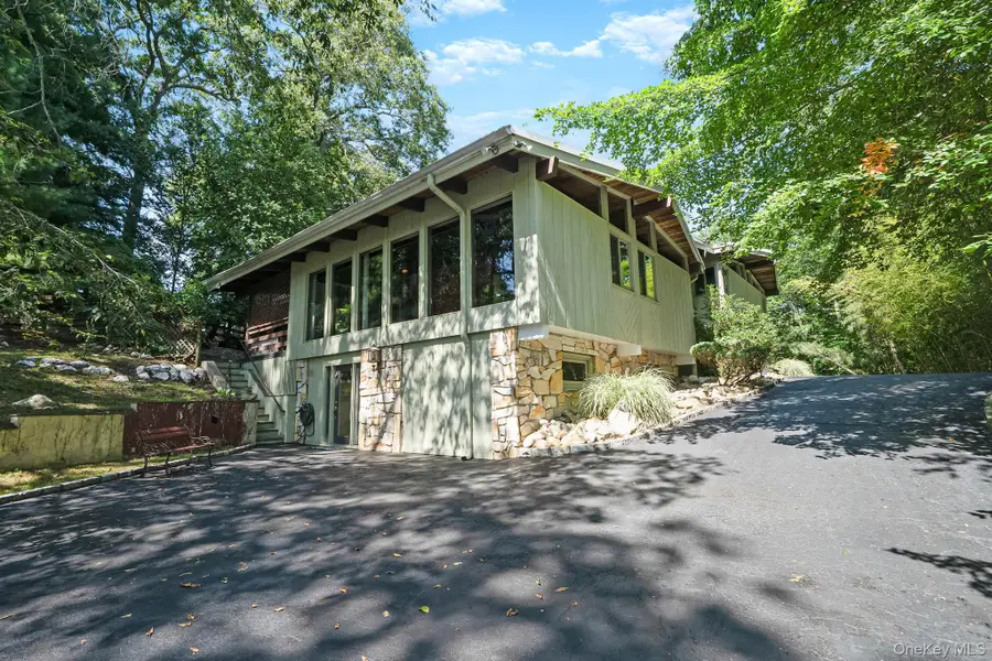 Address Withheld By Seller, Smithtown, NY 11787 - #2