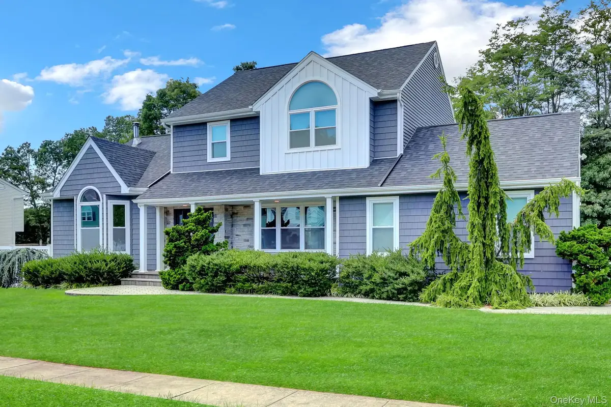 106 Paul Drive, Holbrook, NY 11741 - #1
