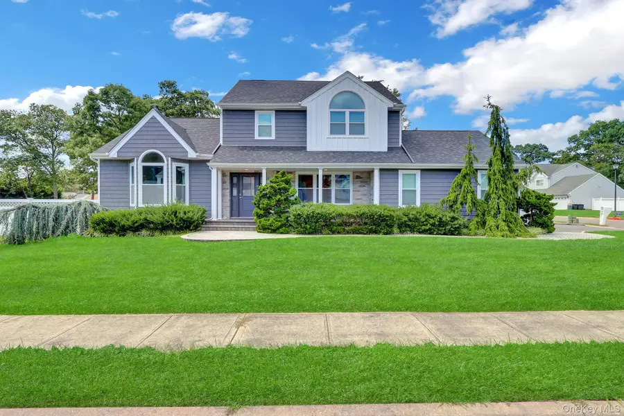 106 Paul Drive, Holbrook, NY 11741 - #3