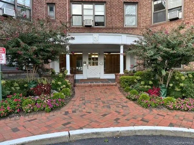 3 Townhouse Place #3A, Great Neck, NY 11021 - #1