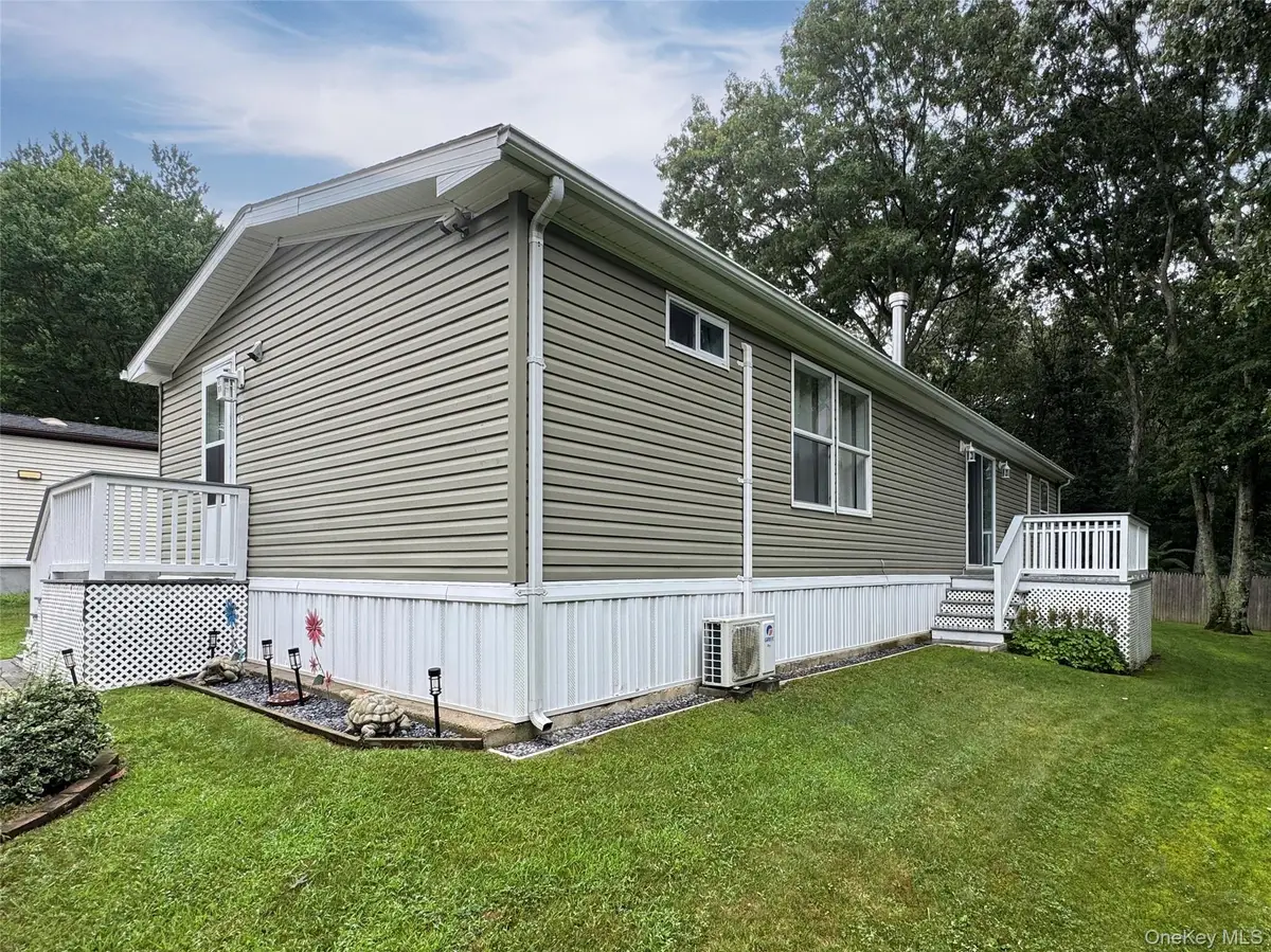 1800 Osborn Ave. Unit 1E Osborn, Riverhead, NY 11901 - #1