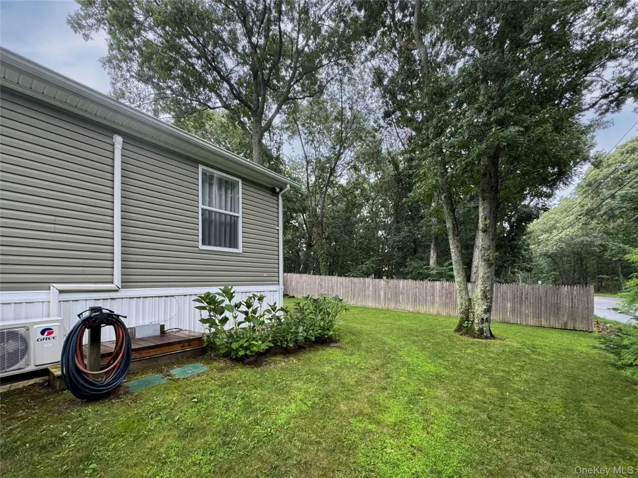 1800 Osborn Ave. Unit 1E Osborn, Riverhead, NY 11901 - #2