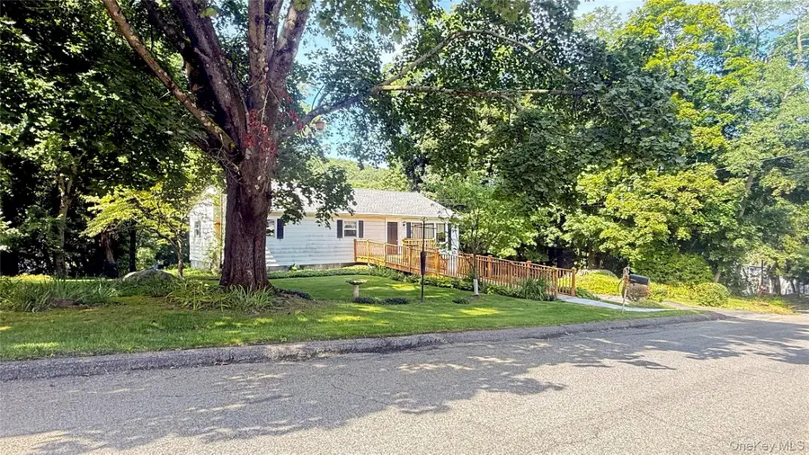 9 Michelle Drive, Newburgh, NY 12550 - #3