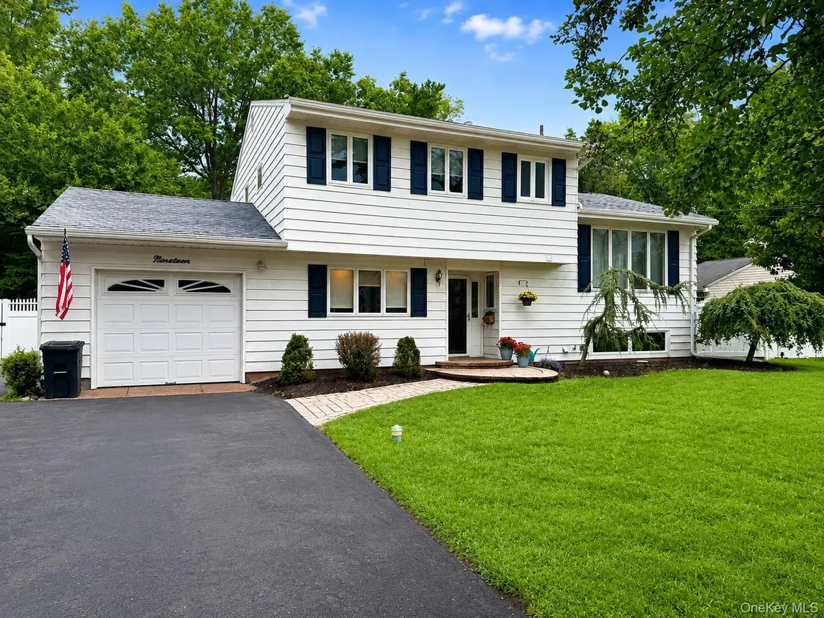 19 Dutch Hollow Drive, Orangeburg, NY 10962 - #1