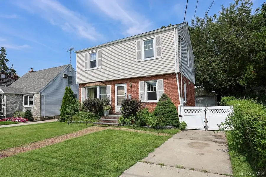494 Sally Road, Mineola, NY 11501 - #3