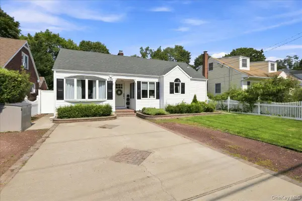 51 Dawson Avenue, Kings Park, NY 11754