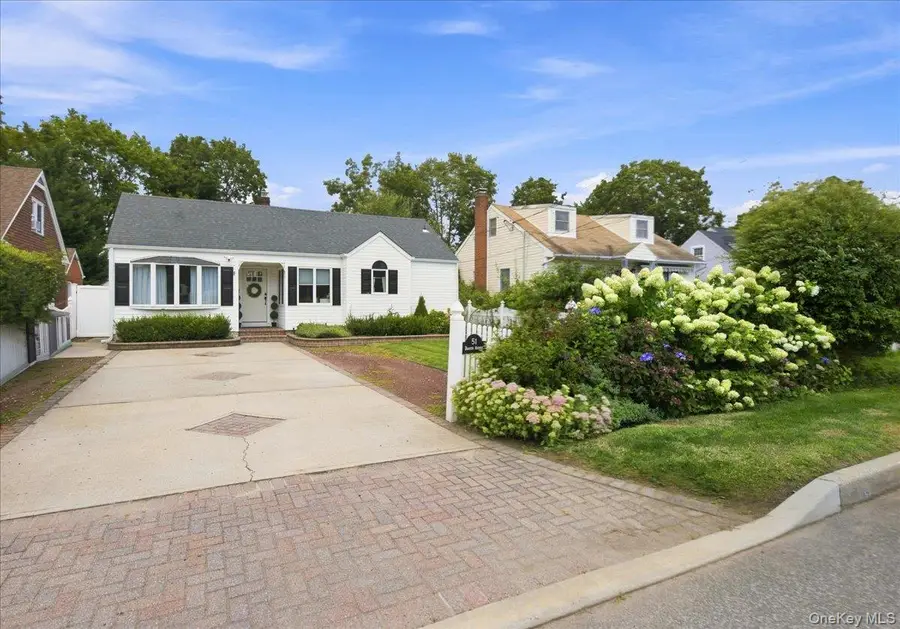 51 Dawson Avenue, Kings Park, NY 11754 - #2