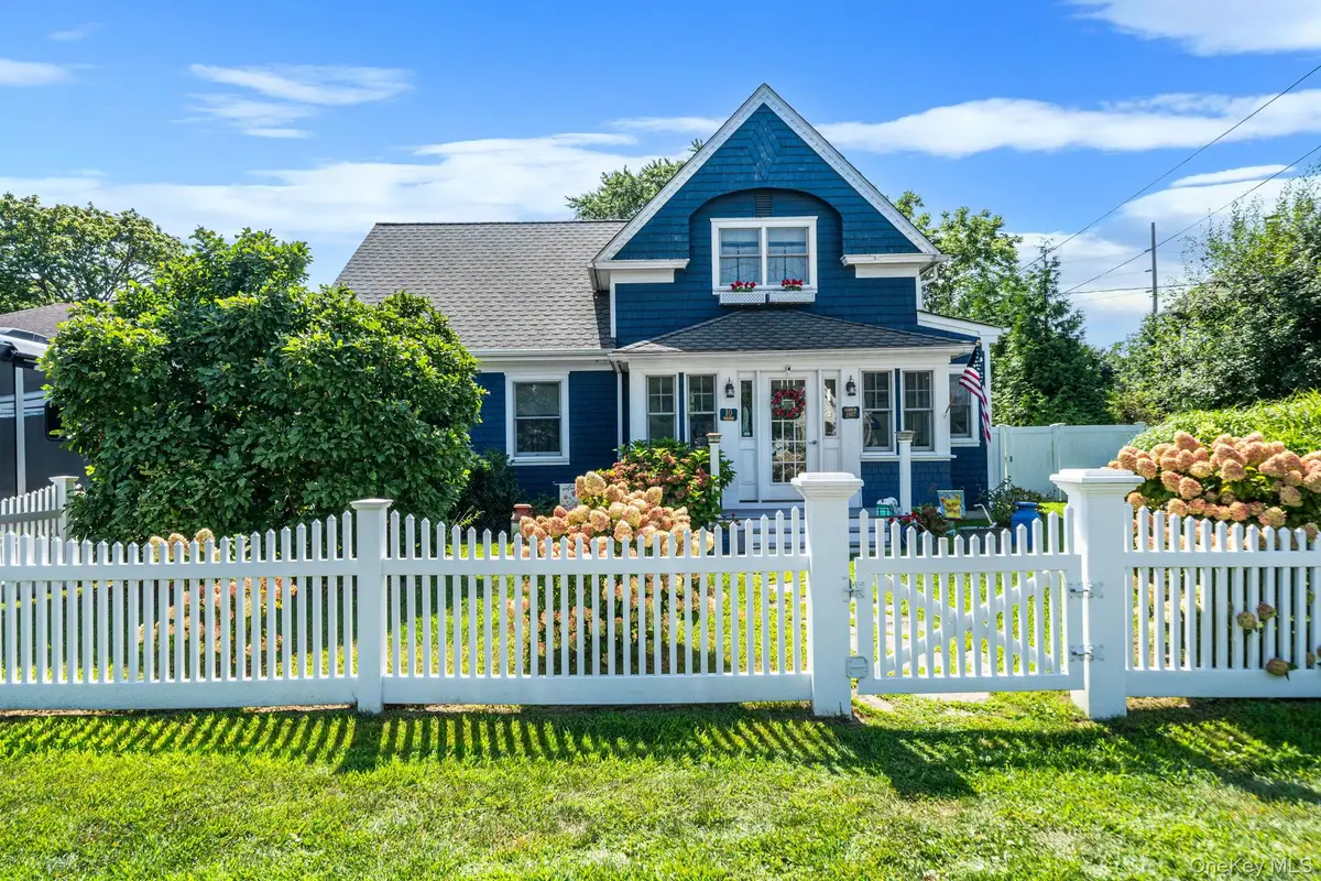 10 Park Street, Blue Point, NY 11715 - #1