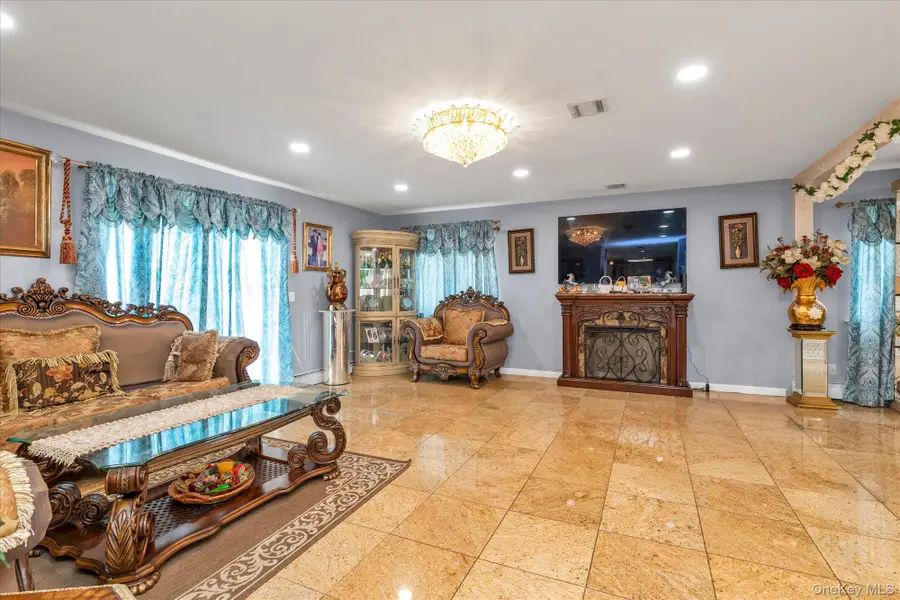 433 Atlantic Avenue, Freeport, NY 11520 - #2