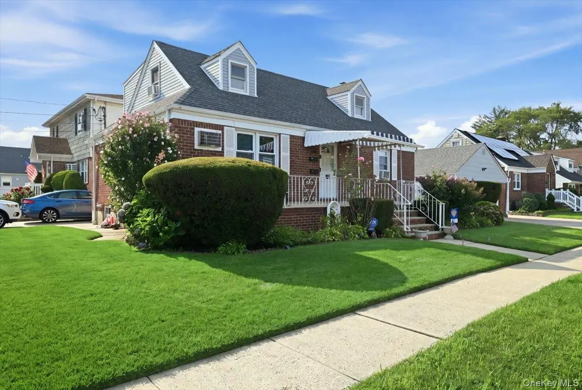 81 Franklin Street, Elmont, NY 11003 - #1