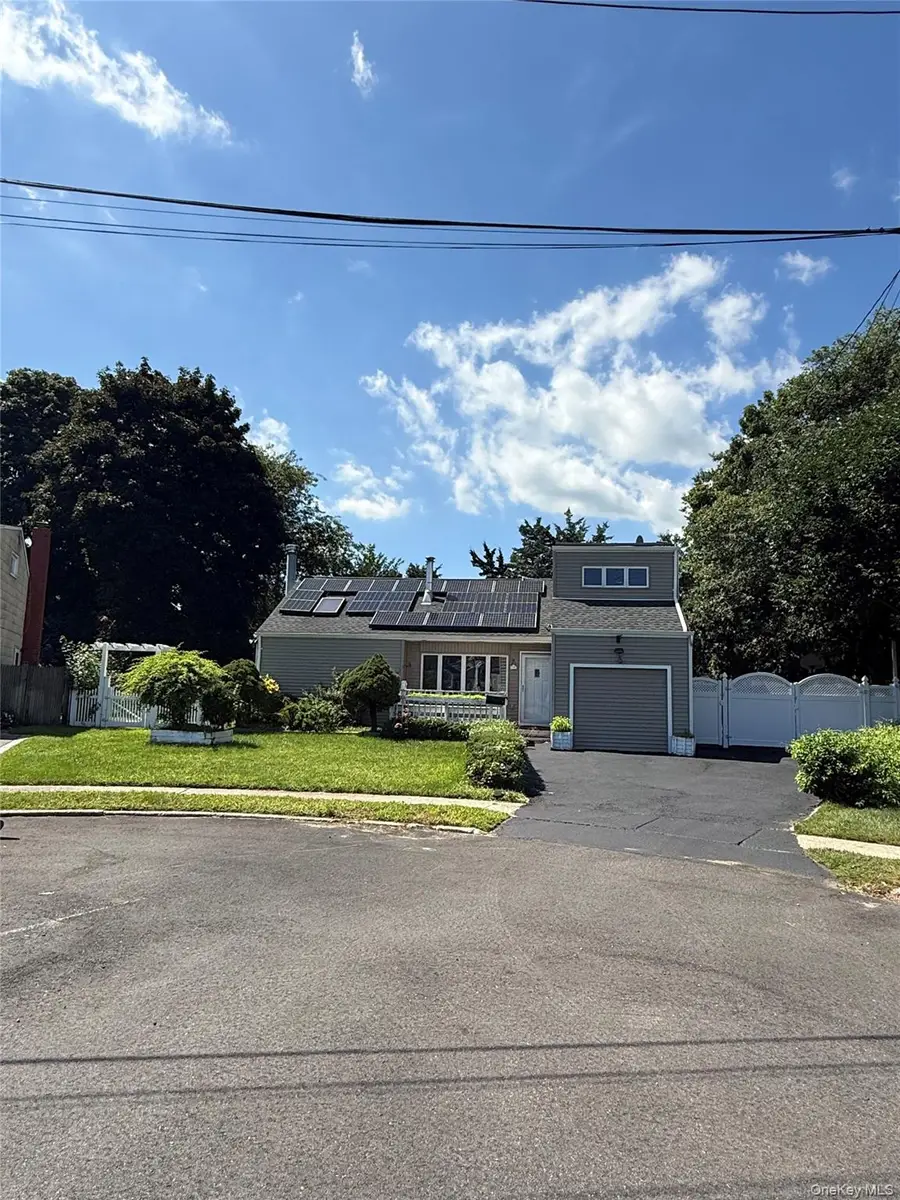 4 Sandy Court, Deer Park, NY 11729 - #2