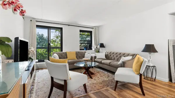 1376 Midland Avenue #404, Bronxville, NY 10708