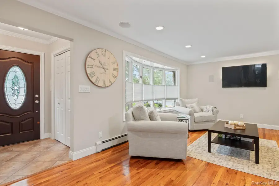 115 N John Street, Massapequa, NY 11758 - #3