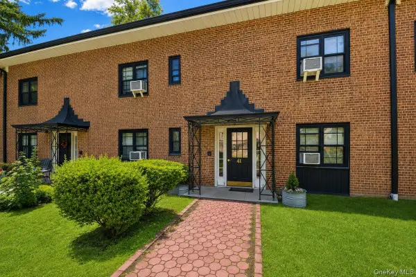 41 Manchester Road #B-23, Eastchester, NY 10709