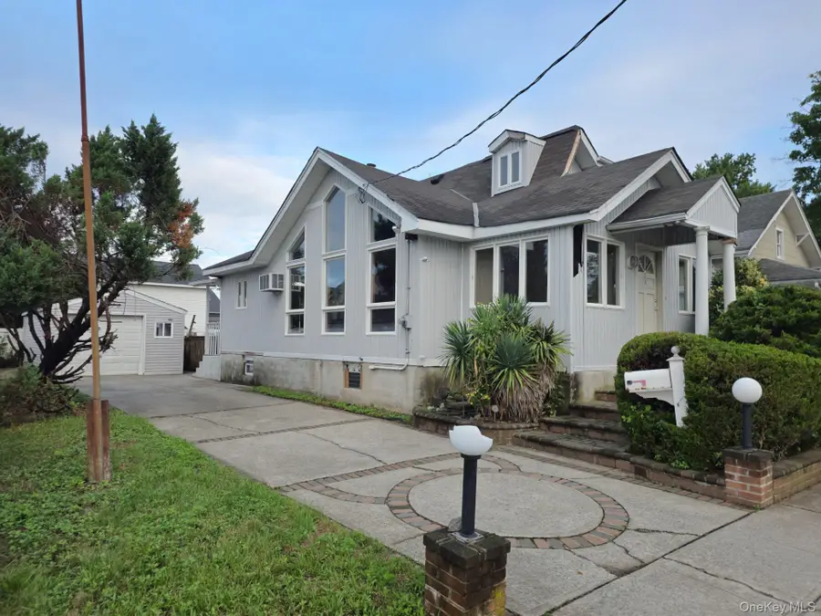 26 Gordon Place, Freeport, NY 11520 - #2